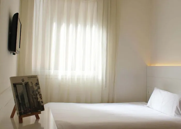 Hotel Pol & Grace 4*