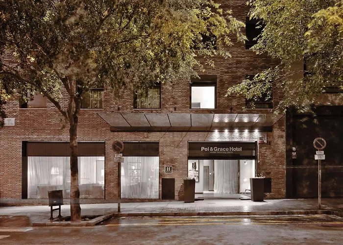 Hotel Pol & Grace 4*