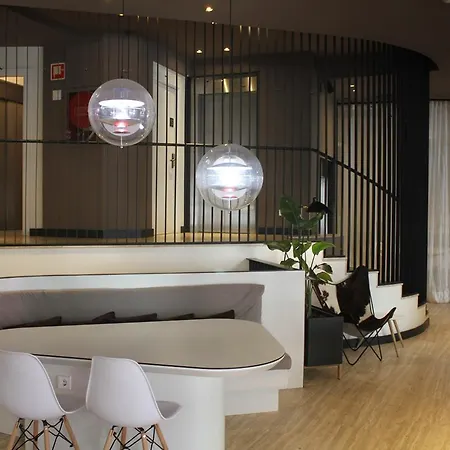 Pol & Grace Hotel