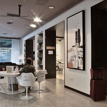 波尔与格蕾丝酒店 酒店