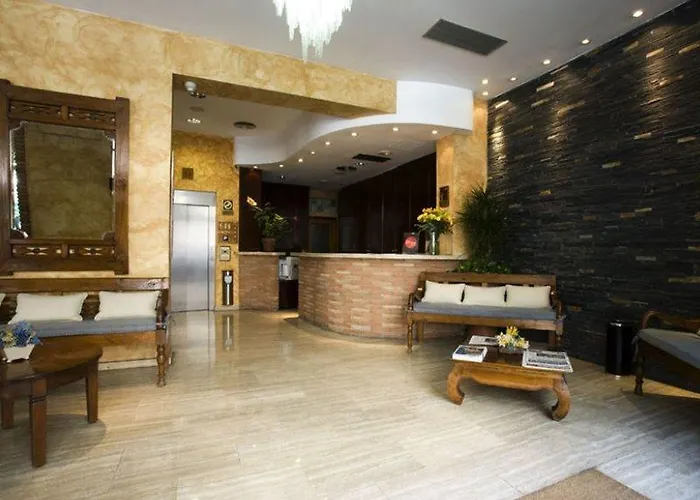 Pol & Grace Hotell