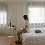 Ξενοδοχείο Pol & Grace 4*
