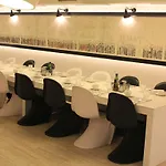 Pol & Grace Hotell