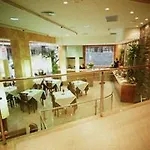 Pol & Grace Hotell 4*